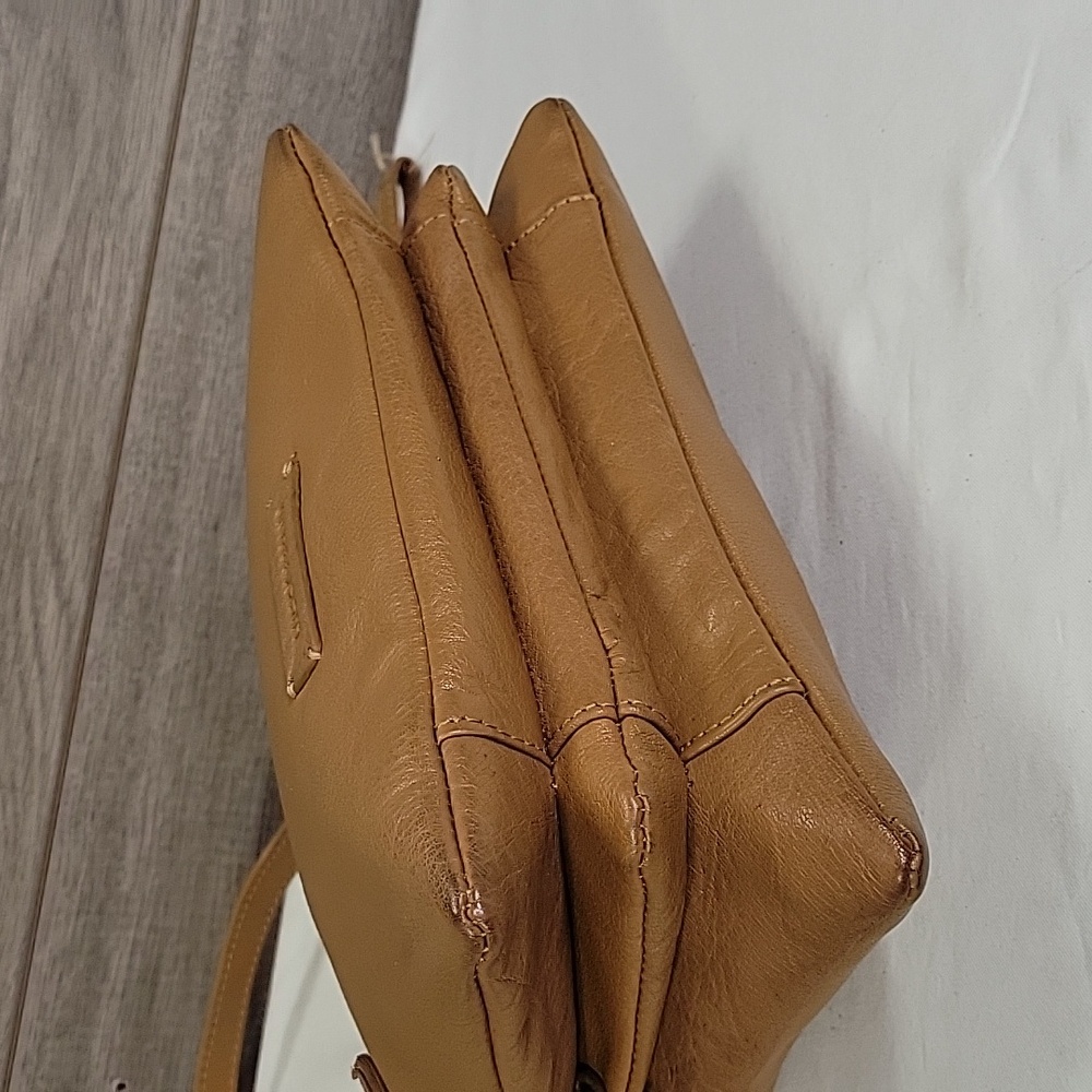 Lucky Brand Tan Leather Crossbody Bag - Picture 7 of 13